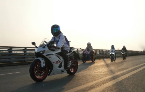 Solu&ccedil;&otilde;es de &aacute;udio para capacetes integrais: como a OHMIEX est&aacute; redefinindo a experi&ecirc;ncia de pilotagem conectada para marcas e motociclistas.